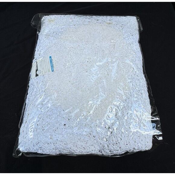 Vintage Belcrest Hand Crochet tablecloth floral lace Oval 72X72 Round Brand New - Picture 6 of 10